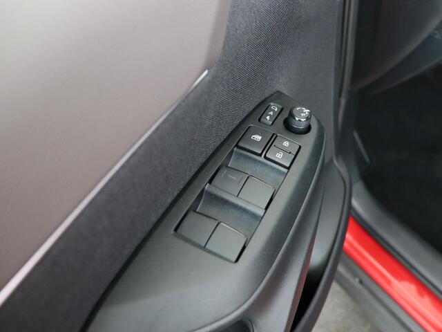 Toyota YARIS Cross 1.5 Hybrid Executive | Stoelverwarming | Achteruitrijcamera | Dealer onderhouden |