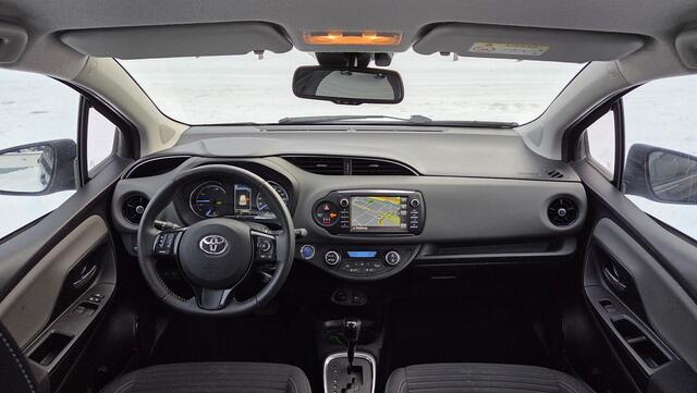 Toyota YARIS 1.5 Hybrid Dynamic