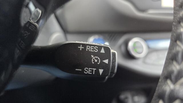 Toyota YARIS 1.5 Hybrid Dynamic