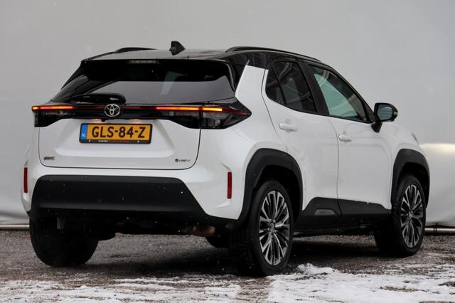 Toyota YARIS 1.5 Hybrid 130 Launch Edition - 130 pk **Bi-Tone / 360 camera / El klep