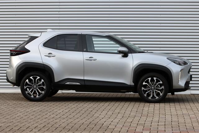 Toyota YARIS Cross 1.5 Hybrid Team-D Safety + Winter-pakket