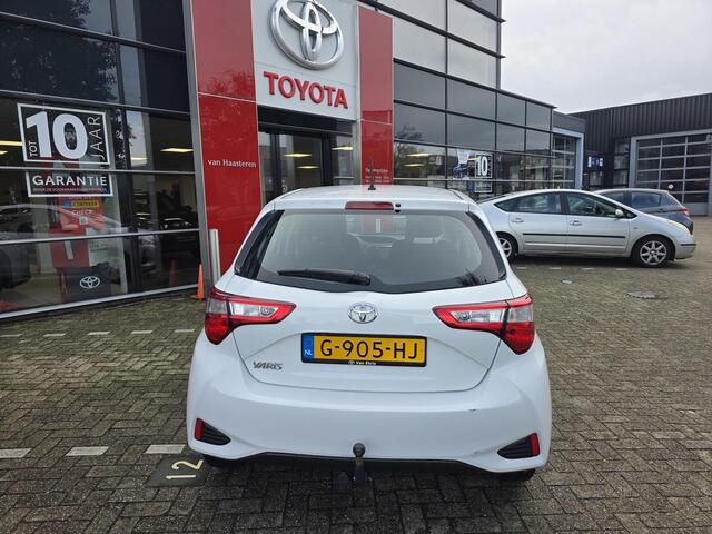 Toyota YARIS 1.5 VVT-i 111pk Active, Trekhaak , Winterbanden