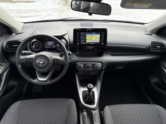 Toyota YARIS 1.5 VVT-i Dynamic **AIRCO/ APPLE CARPLAY/ ADAPTIEF CRUISE CONTROL/ KEYLESS/ 36 MAANDEN GARANTIE**
