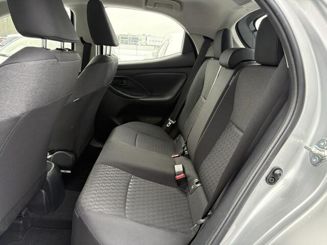 Toyota YARIS 1.5 VVT-i Dynamic **AIRCO/ APPLE CARPLAY/ ADAPTIEF CRUISE CONTROL/ KEYLESS/ 36 MAANDEN GARANTIE**