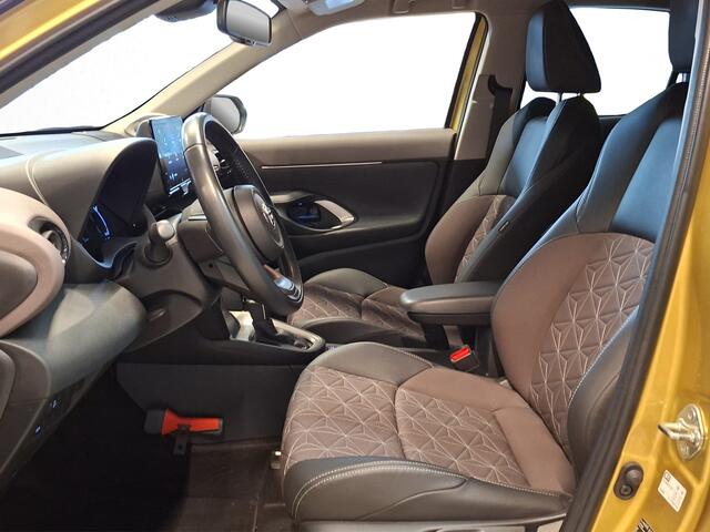 Toyota YARIS Cross 1.5 Hybrid Executive | Parkeersensoren | Navigatie | Keyless entry Mats foto's maken