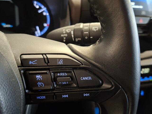 Toyota YARIS Cross 1.5 Hybrid Executive | Parkeersensoren | Navigatie | Keyless entry Mats foto's maken