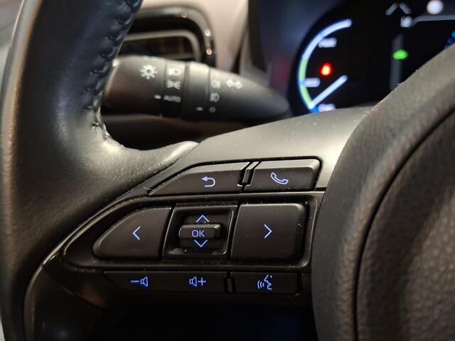 Toyota YARIS Cross 1.5 Hybrid Executive | Parkeersensoren | Navigatie | Keyless entry Mats foto's maken