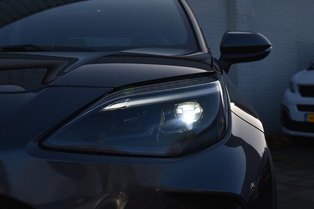 Toyota YARIS Cross 1.5 Hybrid 115 Dynamic Limited 116pk | Stuurverwarming | Stoelverwarming | Keyless entry |