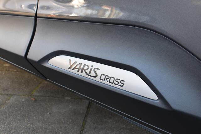 Toyota YARIS Cross 1.5 Hybrid 115 Dynamic Limited 116pk | Stuurverwarming | Stoelverwarming | Keyless entry |