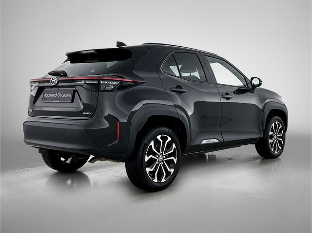 Toyota YARIS Cross 1.5 Hybrid 115 Dynamic | Stoel + Stuur + Voorruit verwarming | LED | Navigatie | PDC voor en achter |
