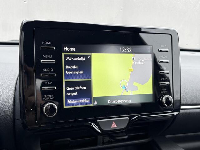 Toyota YARIS 1.5 Hybrid Active / Fabrieksgarantie t/m 08-2026 / Navigatie / Apple Carplay/Android Auto / Achteruitrijcamera / Cruise Control Adaptief / All-Season Banden /
