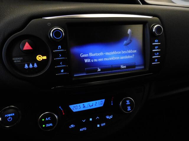 Toyota YARIS 1.5 Hybrid Y20 Exclusive Edition TOPSTAAT! DEALER ONDERHOUDEN! NAVI! BLUETOOTH!