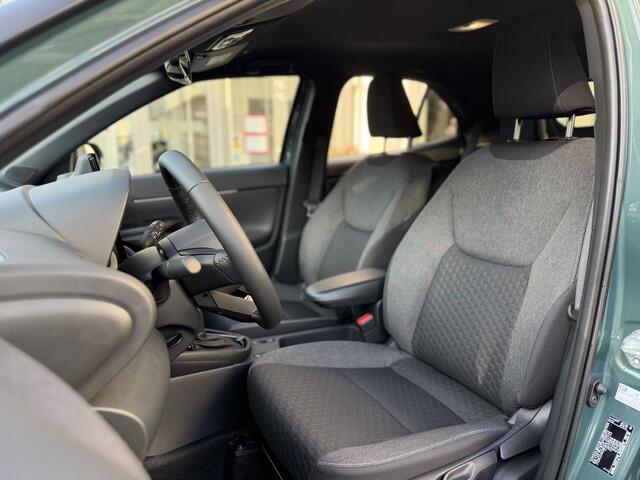 Toyota YARIS Cross 1.5 Hybrid 130 Style Parkeersensoren V+A, Dodehoekdetectie, Navigatie