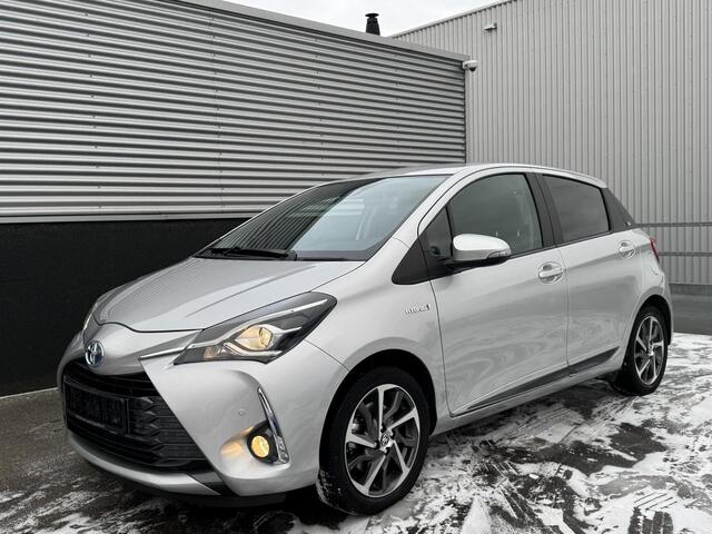Toyota YARIS 1.5 Hybrid Y20 Apple Carplay en/of Android auto navigatie, Achteruitrijcamera, Cruise control, LMV, Smart Key, Privacy glass