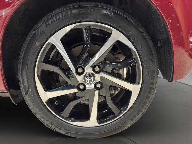 Toyota YARIS 1.5 Hybrid BI-Tone Edition | Leer | Camera | Navigatie | Cruise C | L.M.Velgen |