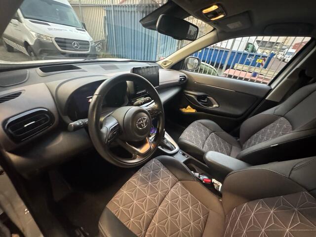 Toyota YARIS CROSS 1.5 HYBRID EXECUTIVE I AUTOMAAT I P-CAMERA I APPLE CARPLAY I CLIMATE CONTROL