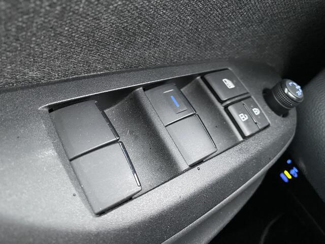 Toyota YARIS 1.5 VVT-i First Edition Apple Carplay/Android Auto