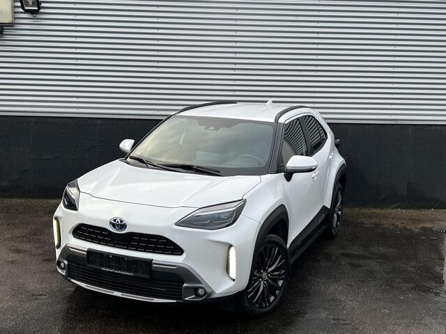 Toyota YARIS Cross 1.5 Hybrid Adventure Dodehoekdetectie, Stoelverwarming, Treeplanken, Parkeersensoren voor + achter, Achteruitrijcamera,