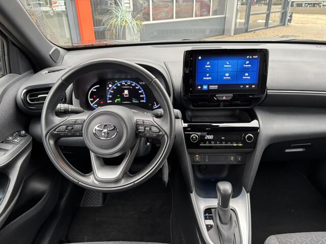 Toyota YARIS Cross 1.5 Hybrid Dynamic / Afneembare Trekhaak / Stoelverwarming / Navi / Applecarplay/AndroidAuto / Allseason Banden /