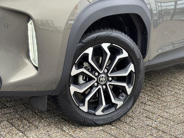 Toyota YARIS Cross 1.5 Hybrid Dynamic / Afneembare Trekhaak / Stoelverwarming / Navi / Applecarplay/AndroidAuto / Allseason Banden /