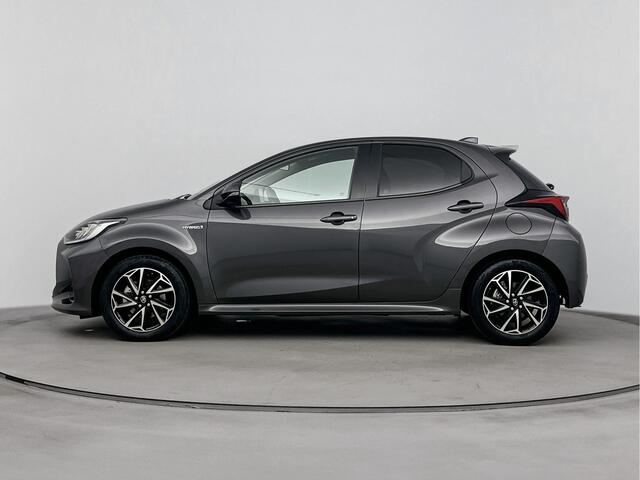Toyota YARIS 1.5 Hybrid Dynamic | NL-Auto | Keyless Entry / Start | Parkeercamera | Apple Carplay / Android Auto | Lichtmetalen velgen |