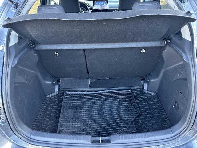 Toyota YARIS 1.5 Hybrid 115 Dynamic | Apple/android carplay | Stoel- + stuurverwarming | Parkeersensoren | Licht metalen velgen |