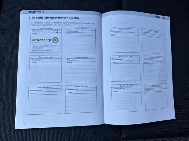 Toyota YARIS 1.5 Hybrid 115 Dynamic | Apple/android carplay | Stoel- + stuurverwarming | Parkeersensoren | Licht metalen velgen |