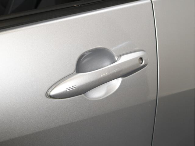 Toyota YARIS 1.5 Hybrid Dynamic | Trekhaak | All Season banden | Keyless |