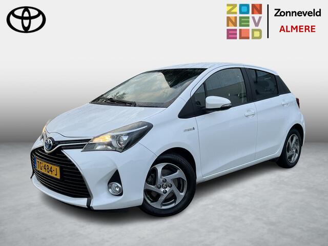 Toyota YARIS 1.5 Hybrid Trend Bi-Tone Navigatie 4 seizoenbanden