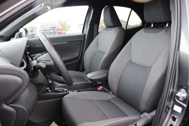 Toyota YARIS Cross 1.5 Hybrid Dynamic | Parkeersensoren | Stoelverwarming | Inklapbare spiegels |