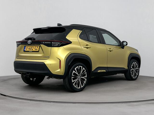 Toyota YARIS Cross 1.5 Hybrid Executive | Afneembare trekhaak | Parkeersensoren | Stoelverwarming | JBL Premium Audio |