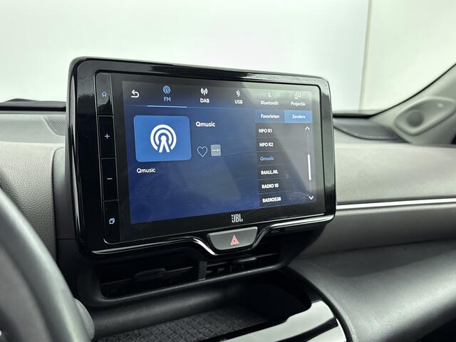 Toyota YARIS Cross 1.5 Hybrid Executive | Afneembare trekhaak | Parkeersensoren | Stoelverwarming | JBL Premium Audio |