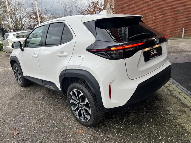 Toyota YARIS Cross 1.5 Hybrid Dynamic // FULL LED // KEYLESS // ADAPT. CRUISE // CAMERA // NAVI+CARPLAY //