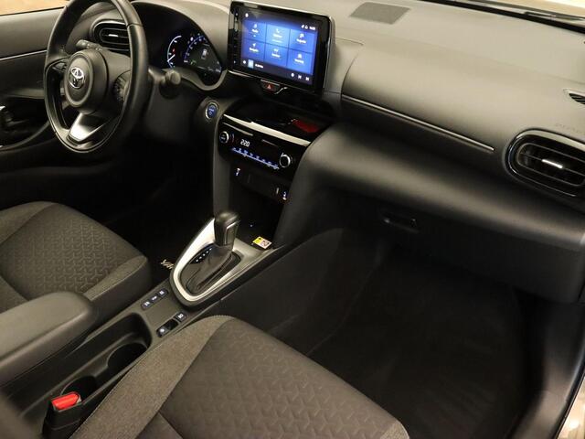 Toyota YARIS Cross 1.5 Hybrid Dynamic - VASTE TREKHAAK - TREKGEWICHT 750 KG - NAVIGATIE - STOELVERWARMING - STUURVERWARMING - VOORRUITVERWARMING - 4 X ELEKTRISCHE RAMEN - 17 INCH LICHT METALEN VELGEN - TELEFOONLADER - KEYLESS ENTRY/ START