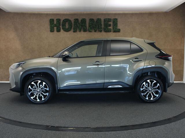 Toyota YARIS Cross 1.5 Hybrid Dynamic - VASTE TREKHAAK - TREKGEWICHT 750 KG - NAVIGATIE - STOELVERWARMING - STUURVERWARMING - VOORRUITVERWARMING - 4 X ELEKTRISCHE RAMEN - 17 INCH LICHT METALEN VELGEN - TELEFOONLADER - KEYLESS ENTRY/ START