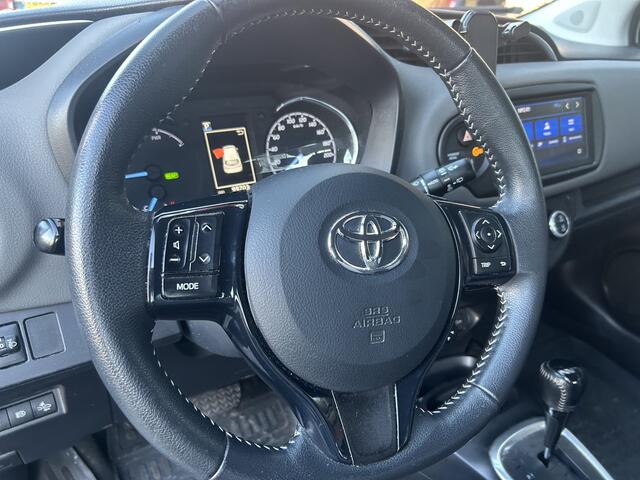 Toyota YARIS 1.5 Hybrid Active // CLIMA // CAMERA // CRUISE // APPLE CARPLAY / ANDROID AUTO