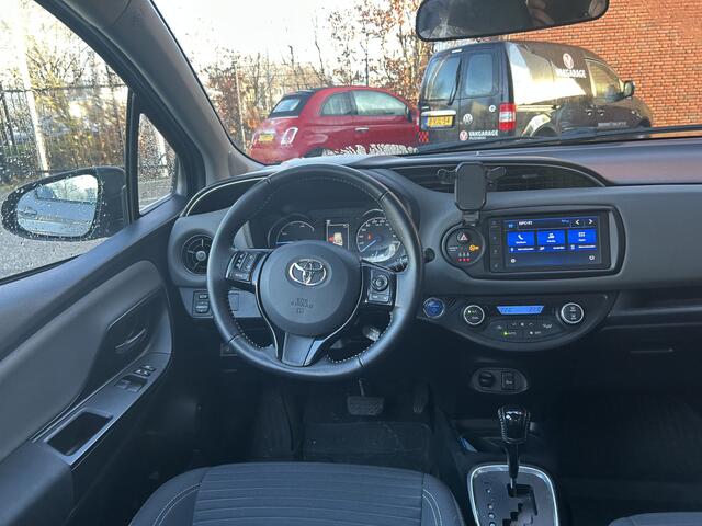 Toyota YARIS 1.5 Hybrid Active // CLIMA // CAMERA // CRUISE // APPLE CARPLAY / ANDROID AUTO
