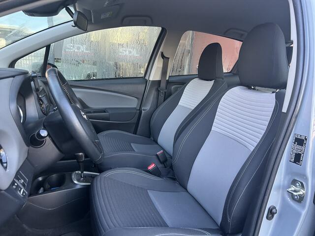 Toyota YARIS 1.5 Hybrid Active // CLIMA // CAMERA // CRUISE // APPLE CARPLAY / ANDROID AUTO