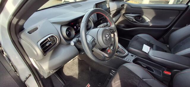 Toyota YARIS 1.5 Hybride GR Sport NLauto | All-in