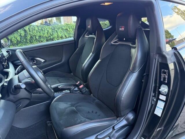 Toyota YARIS 1.6 GR PERFORMANCE KOMPACT