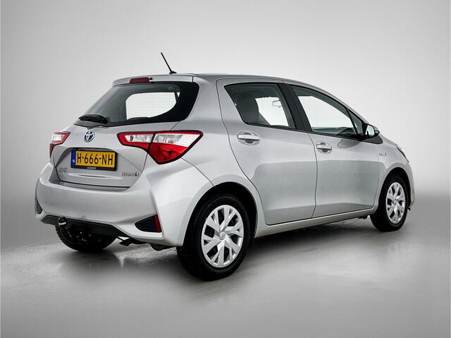 Toyota YARIS 1.5 Hybrid Active | Afneembare trekhaak | Camera | Climate control |