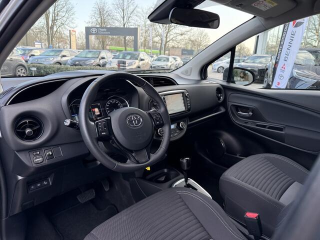 Toyota YARIS 1.5 Hybrid Bi-Tone Active | Stoelverwarming | Navigatie