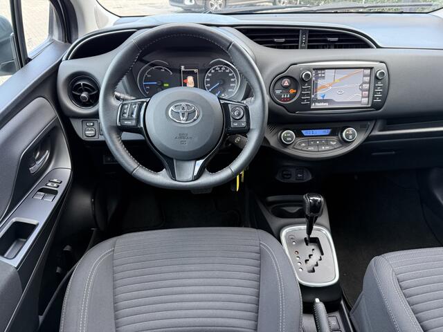 Toyota YARIS 1.5 Hybrid Bi-Tone Active | Stoelverwarming | Navigatie