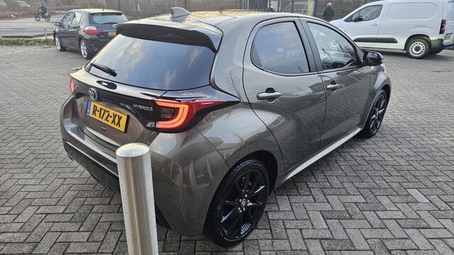 Toyota YARIS 1.5 Hybride Executive NLauto | All-in | zomer / winter | Dealero