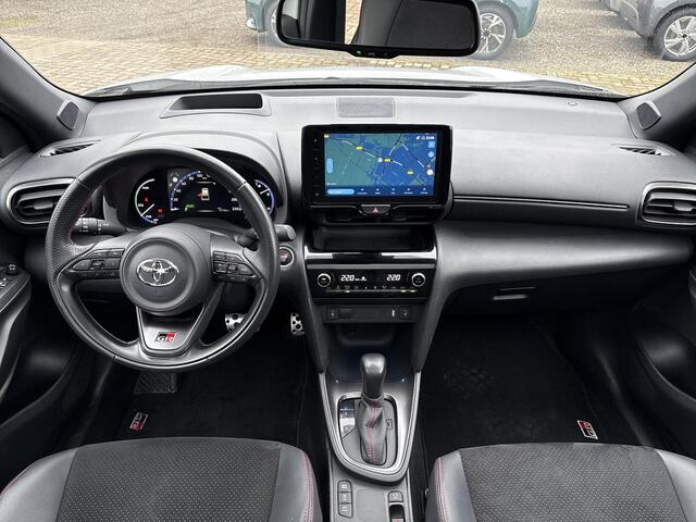 Toyota YARIS Cross 1.5 Hybrid GR Sport **DODEHOEK DETECTIE/ PANORMA/ PARKEERSENSOREN/ GARANTIE**
