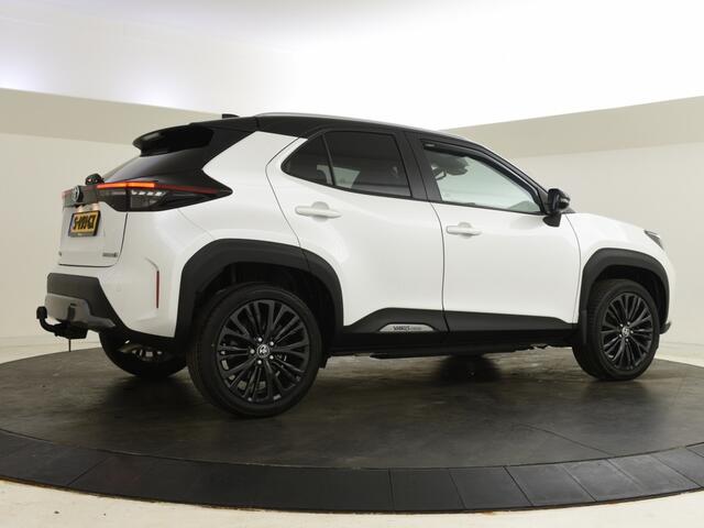 Toyota YARIS Cross 1.5 Hybrid Adventure | Stoel- en stuurverwarm. | Trekhaak |