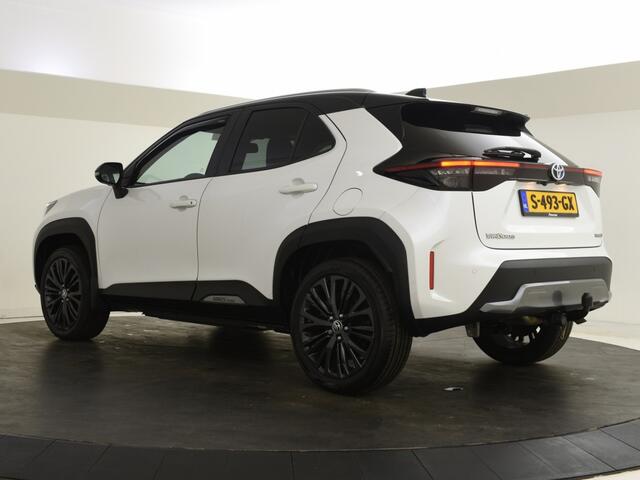 Toyota YARIS Cross 1.5 Hybrid Adventure | Stoel- en stuurverwarm. | Trekhaak |