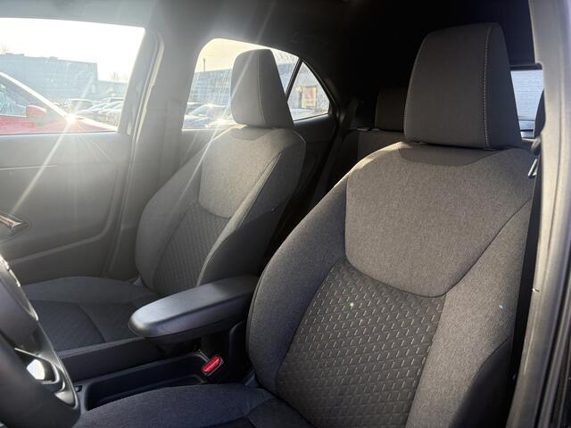 Toyota YARIS Cross 1.5 Hybrid 115 Dynamic Limited Parkeersensoren Stoel Stuur Verwarming PDC