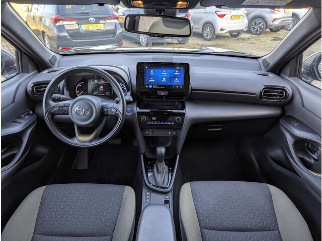 Toyota YARIS Cross 1.5 Hybrid Explore | Dealer OH | Trekhaak | Stoelverwarming | Camera | Keyless | PDC V+A | Carplay/Android Auto
