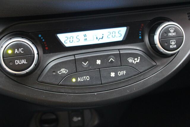 Toyota YARIS 1.5 VVT-i Aspiration | Trekhaak | Parkeer camera | Cruise control | Climate control | Toyota safety sense |